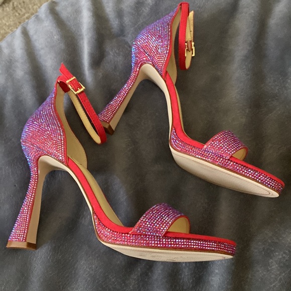 NWOT Jessica Simpson one strap heels - Picture 2 of 4